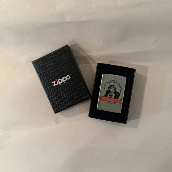 Zippo Defenders of Freedom Lighter with Box - Picture 1 of 6